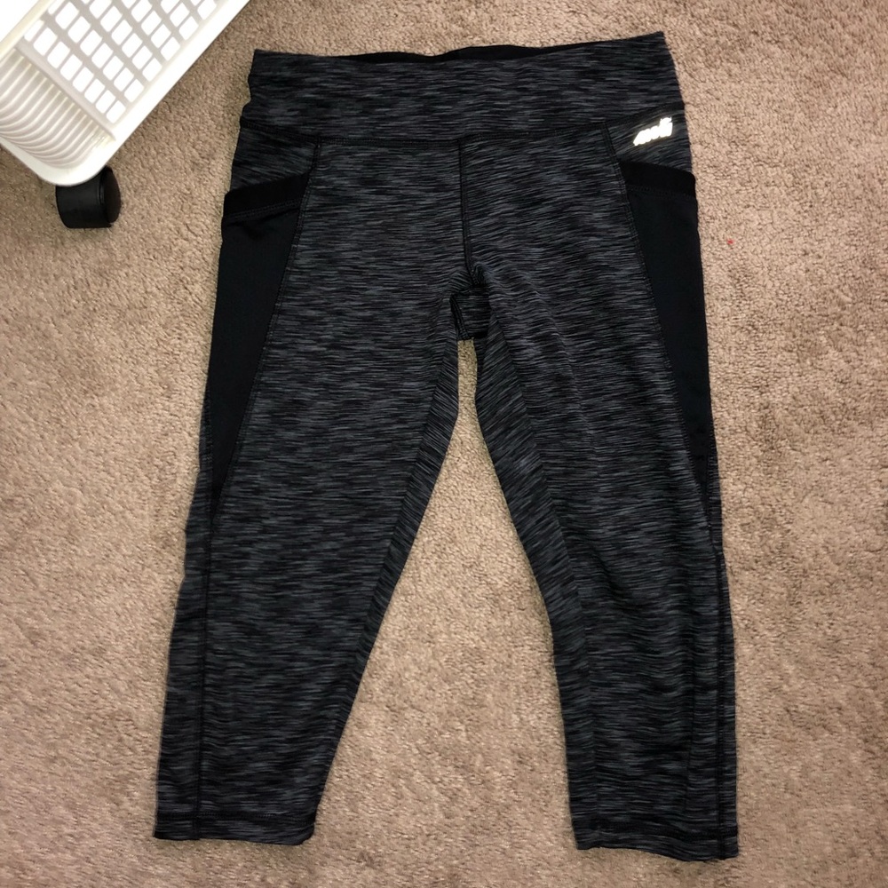 Avía Capris leggings